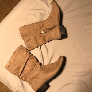 Tan fashionable boots